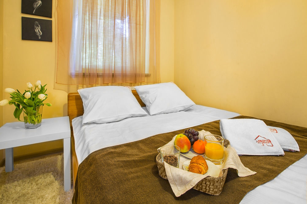 Adler Bed&Breakfast Apartment วูดช์ ภายนอก รูปภาพ